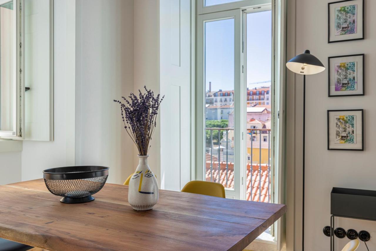 Glamorous 3Bdr Apartment In City Center By Lovelystay Lisbon Luaran gambar